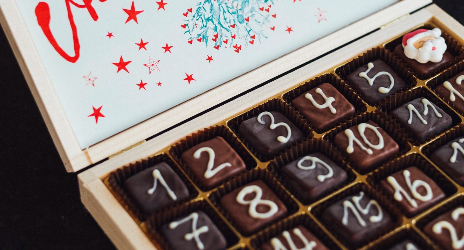 kalender natal coklat